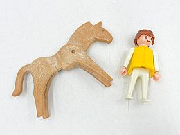 Playmobil бежов кон с човек в ж