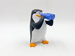 Пингвин с бинокъл